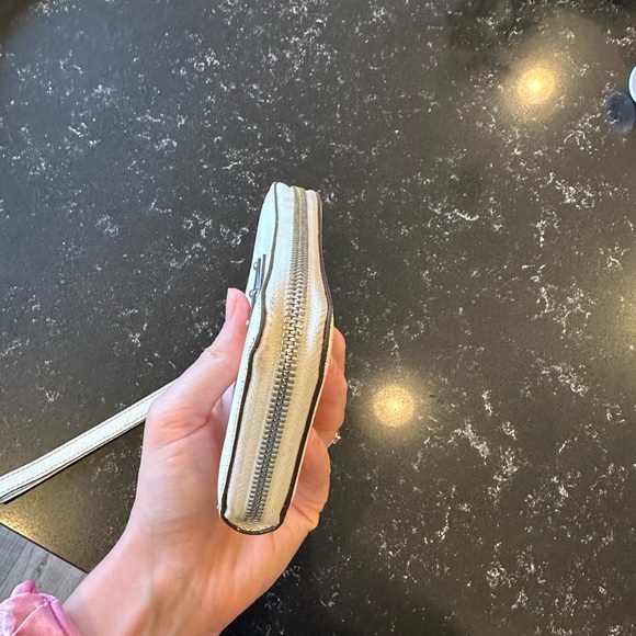 Michael Kors Cream Wallet with Strap - Picture 3 of 5